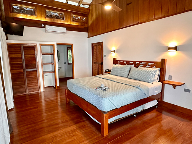 Suite 3 - Bedroom Picture