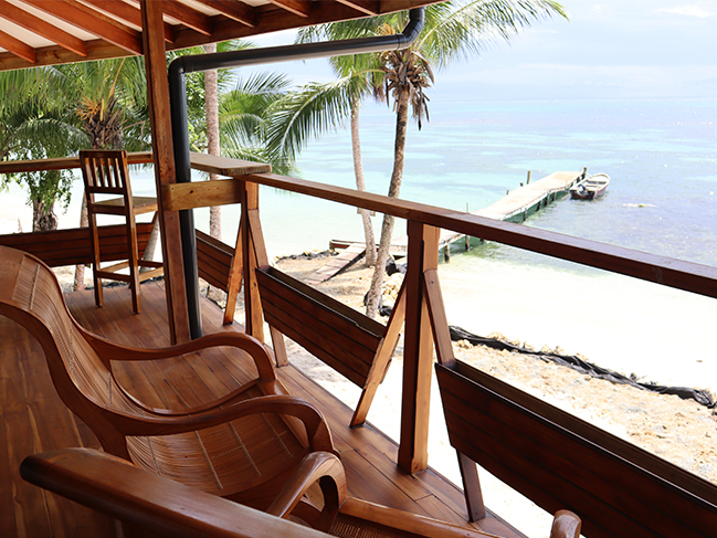 Suite 6 - Balcony Picture