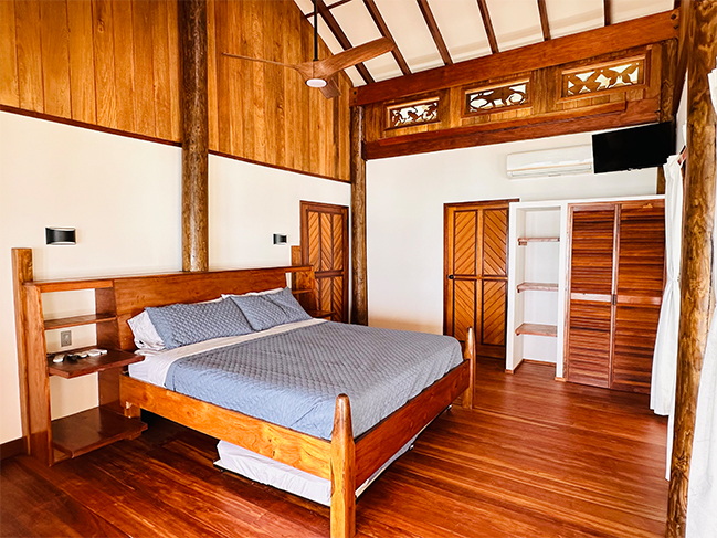 Suite 6 Bedroom Picture