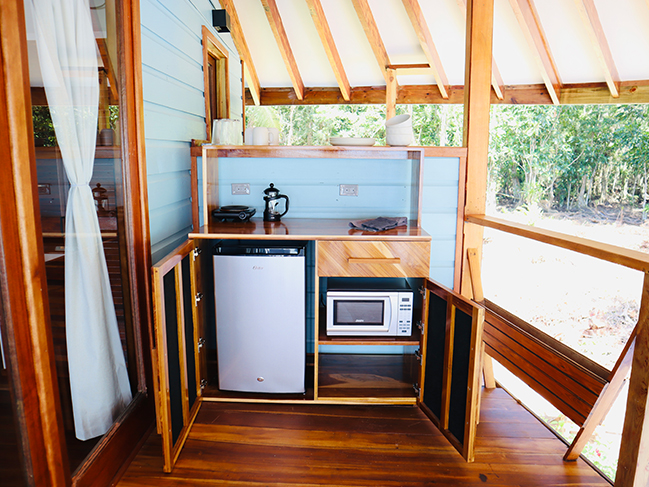 Suite 6 - Kitchenette Picture